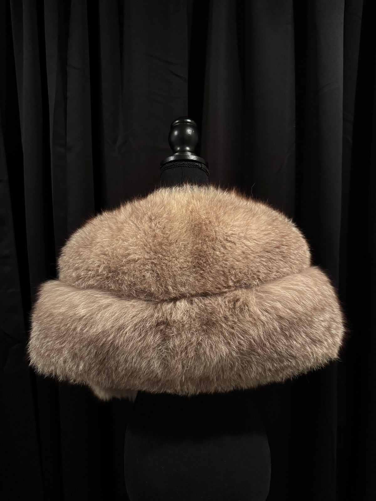 Lot 1 vintage fox fur shawl