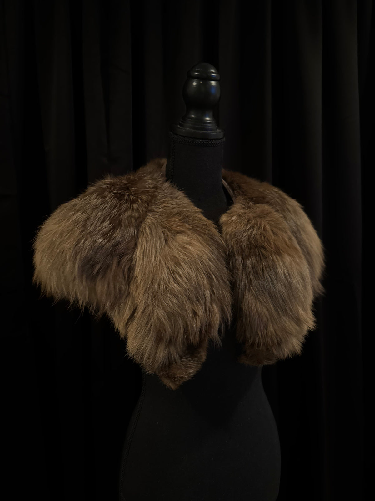 Lot 2 Vintage Fox fur shawl